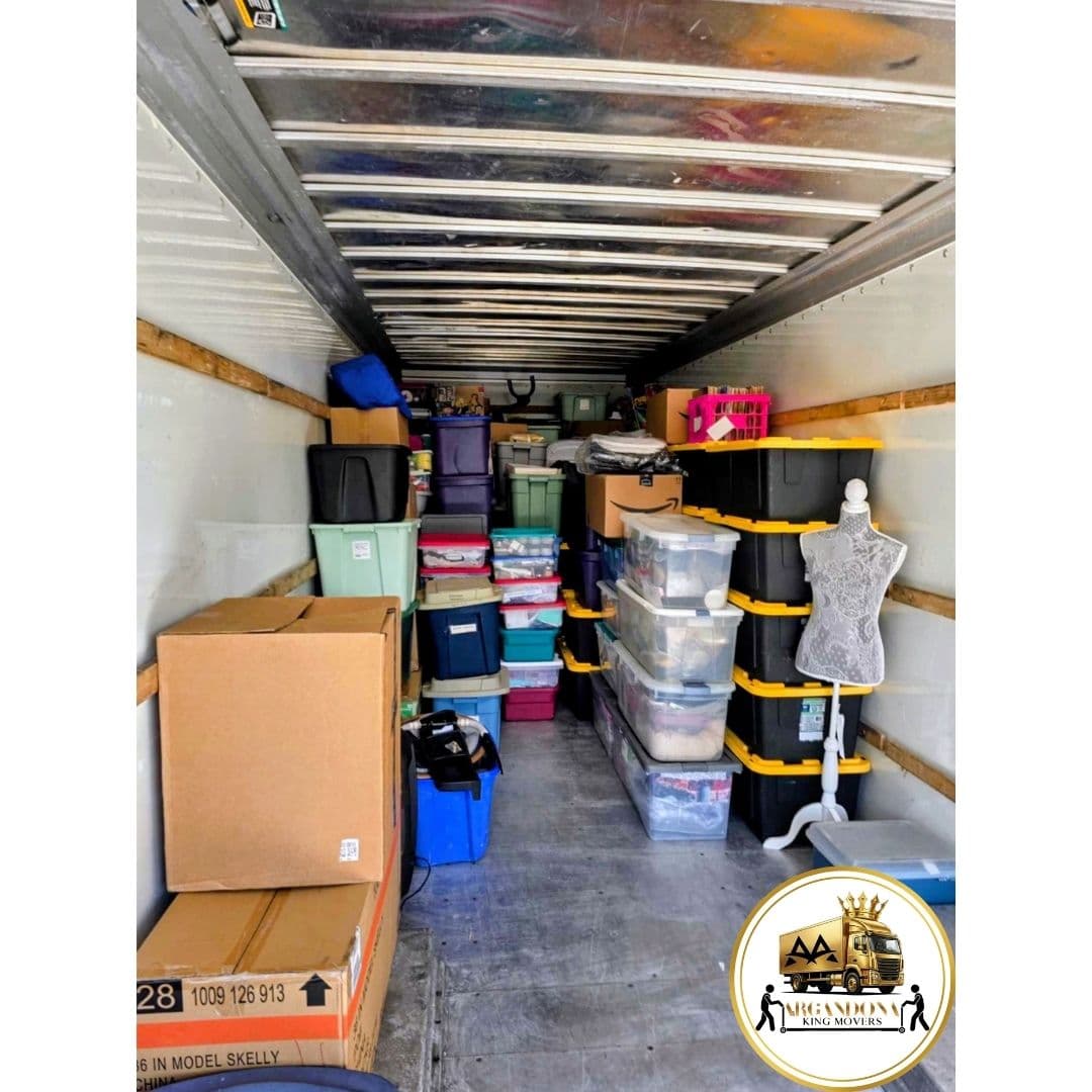 ARGANDONA KING MOVERS organized truck load