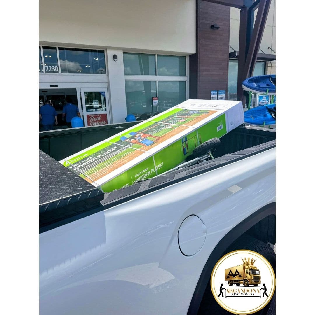 ARGANDONA KING MOVERS furniture pickup
